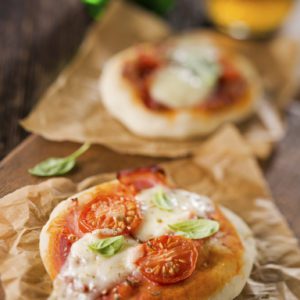 100 Pizzetitas con muzzarella